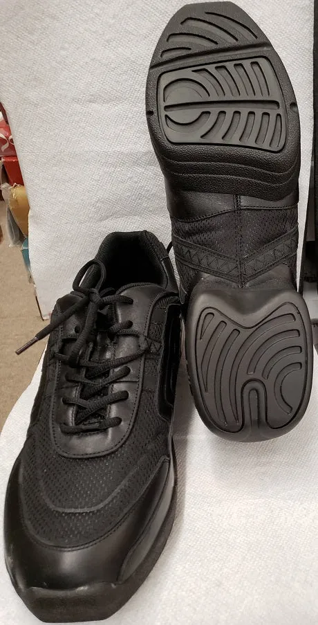 Groove -- Split Sole Dancesneaker -- Black