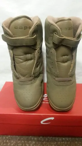 Hannah -- PU Hi-Top Split-Sole Dancesneaker -- Tan