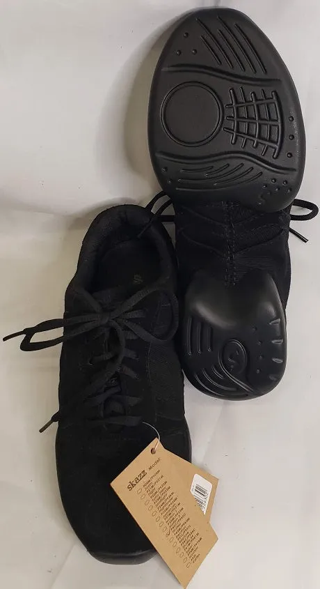 Hillary -- Split Sole Dancesneaker -- Black