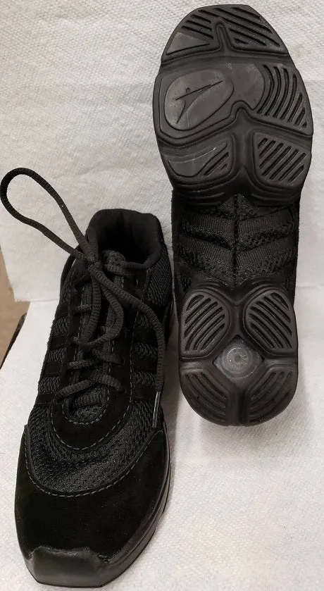 Jerry -- Split Sole Dancesneaker -- Black