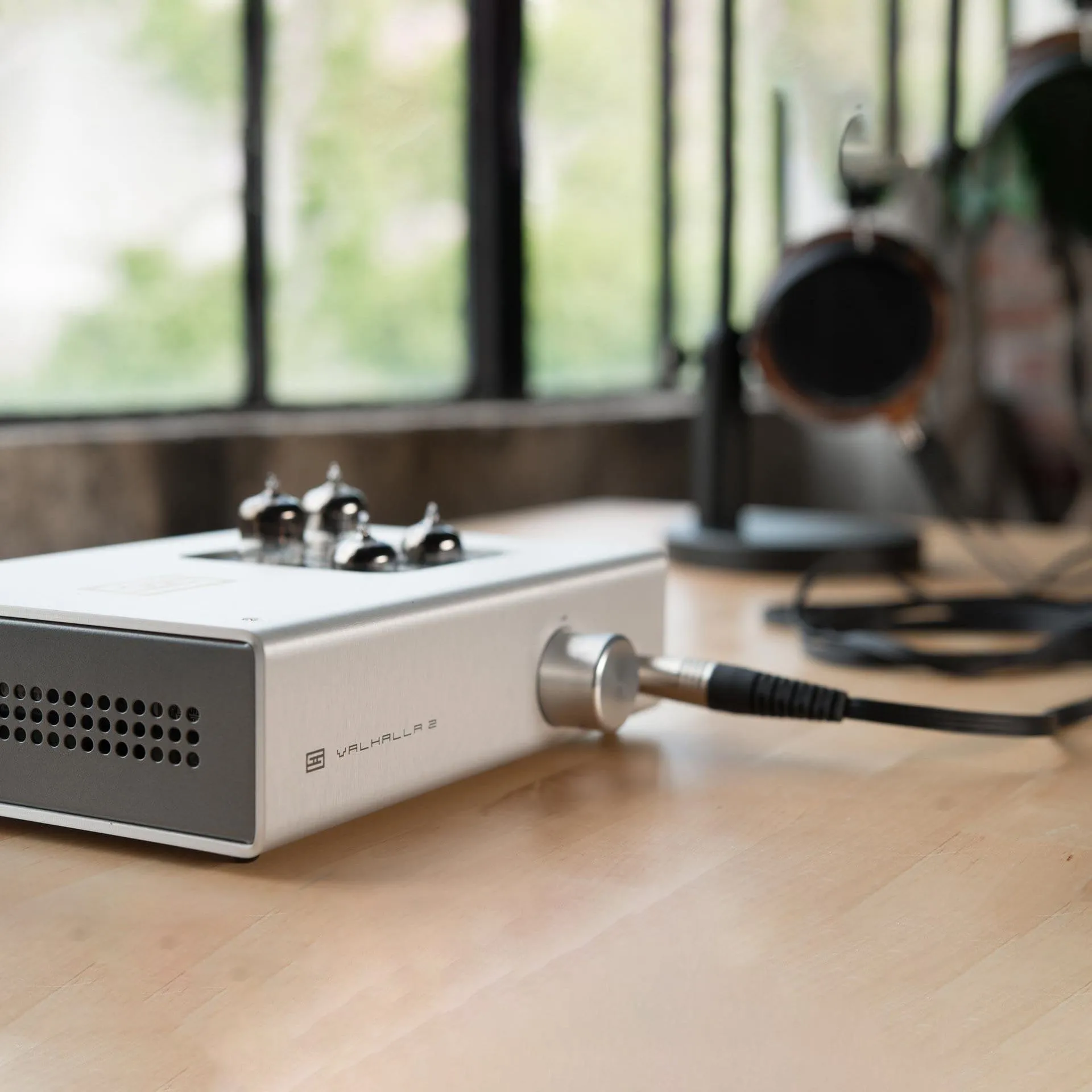 Schiit Audio Valhalla 2 Tube Headphone Amplifier